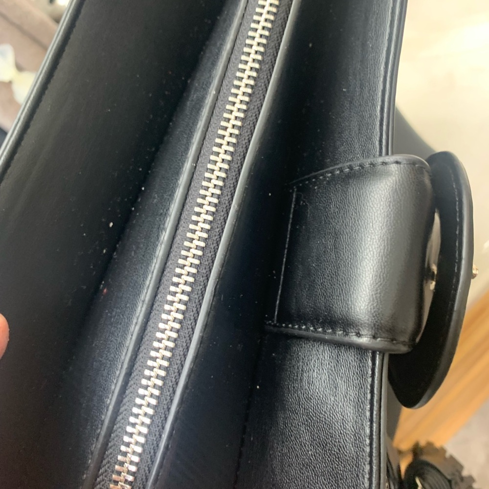 Steve Madden Black Tote Bag - Picture 6 of 7